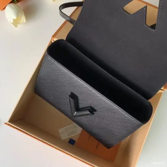 TWIST VUITTON MM LOUIS 0618